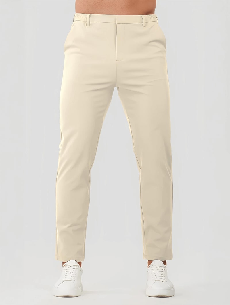 Model in Balinaro Rocio stretch pants beige - versatile men’s style